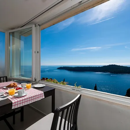 Luka Apartment